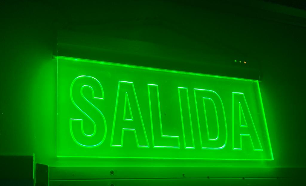 Rótulo LED - Salida – LADY LED SOLAR PR